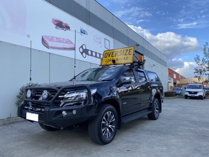 Pilot vehicle requirements in Australia